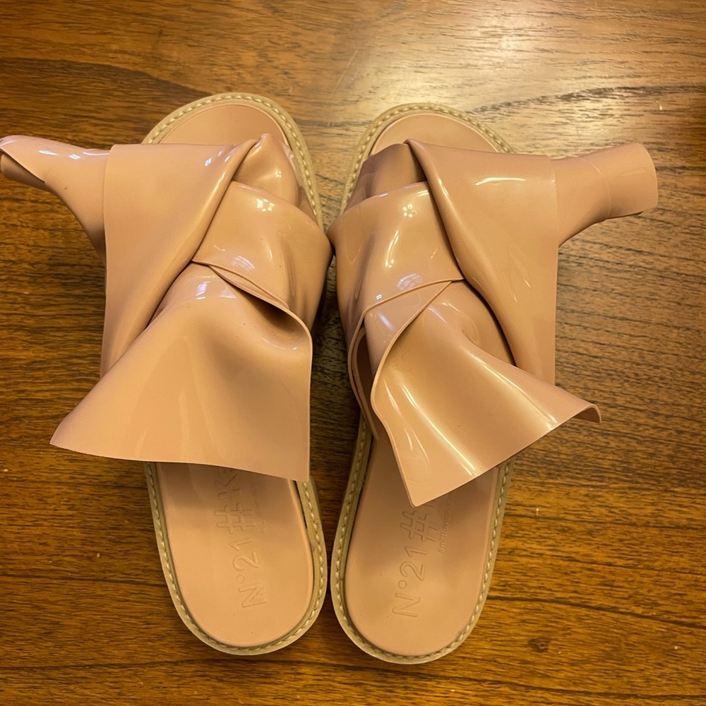 N21 kartell knot sandal size 10